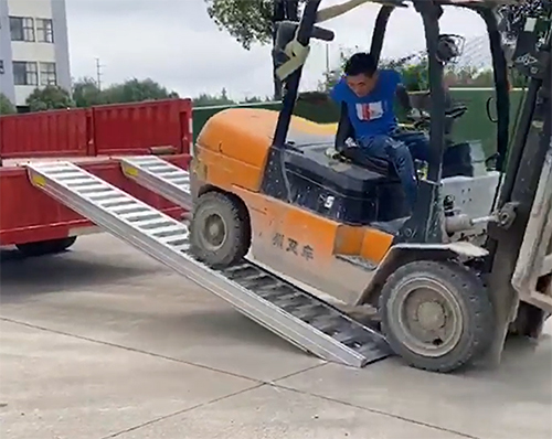 奉节铝合金梯子的安全问题必须高度重视